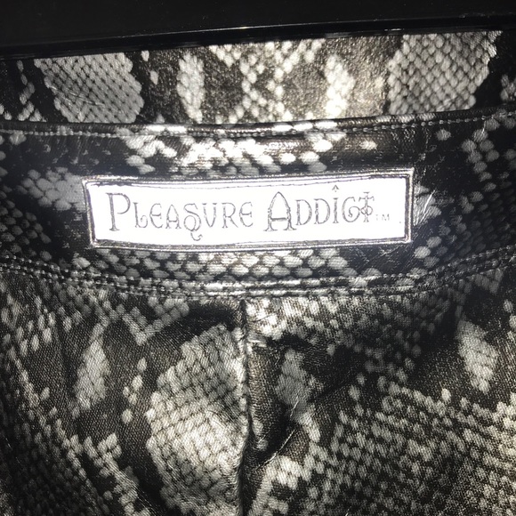 3 Piece Snakeskin Print Stage Wear Set by Pleasure Addict - Jacket, Skirt, Pants - Picture 12 of 15